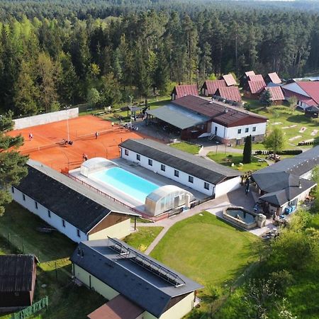 Raj Sportovni A Rekreacni Resort Branzez Kněžmost Bagian luar foto