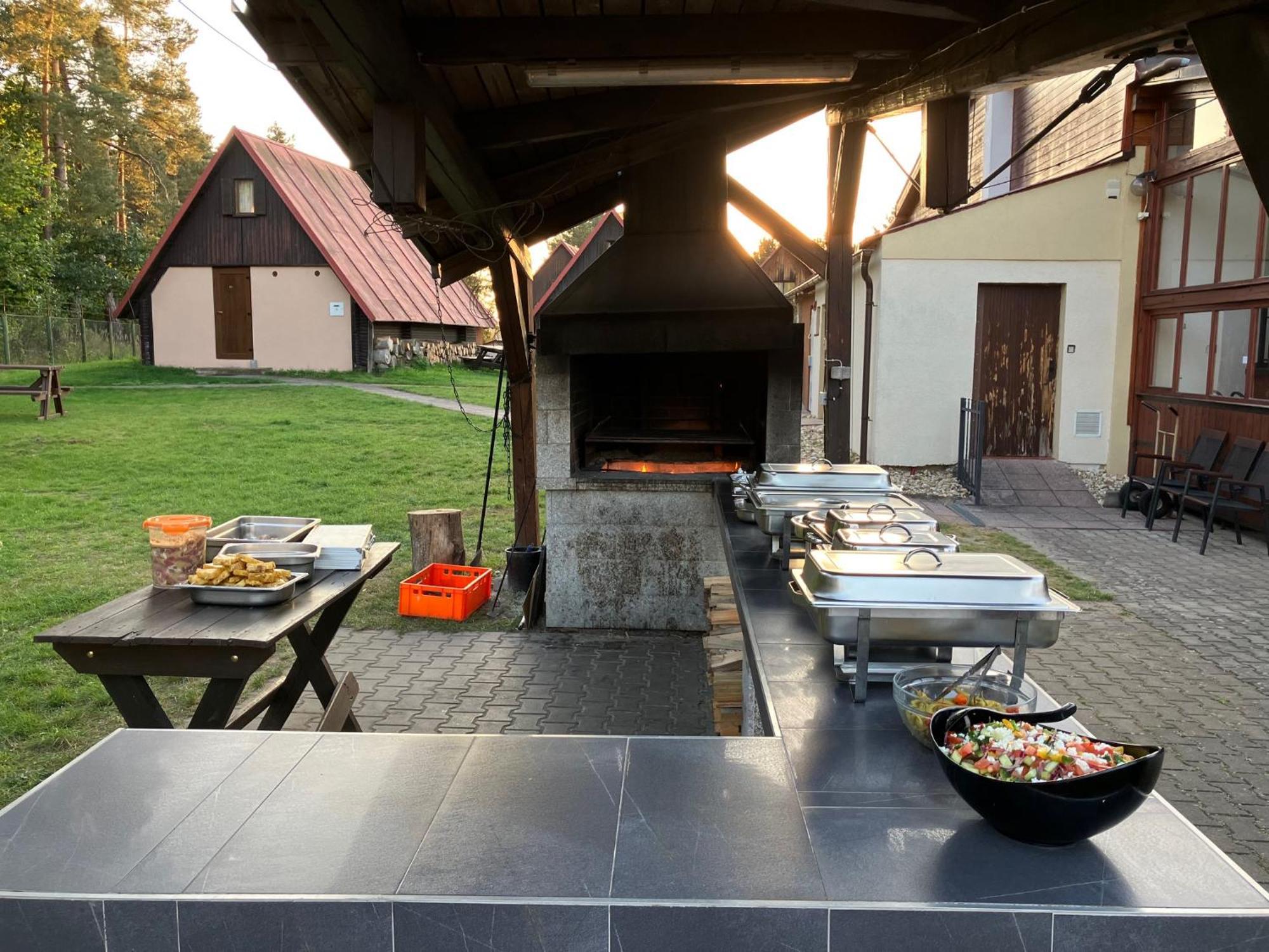 Raj Sportovni A Rekreacni Resort Branzez Kněžmost Bagian luar foto