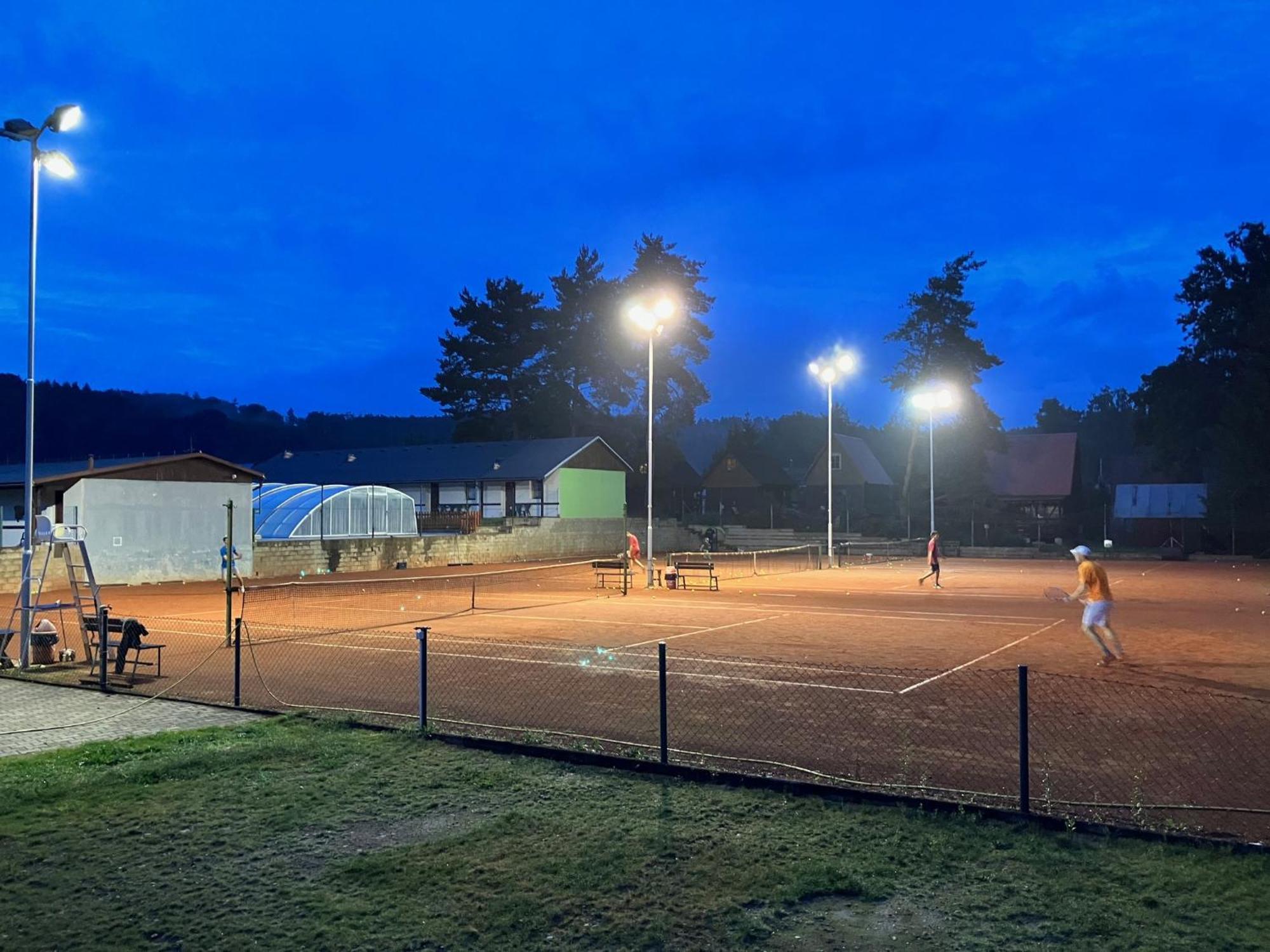Raj Sportovni A Rekreacni Resort Branzez Kněžmost Bagian luar foto