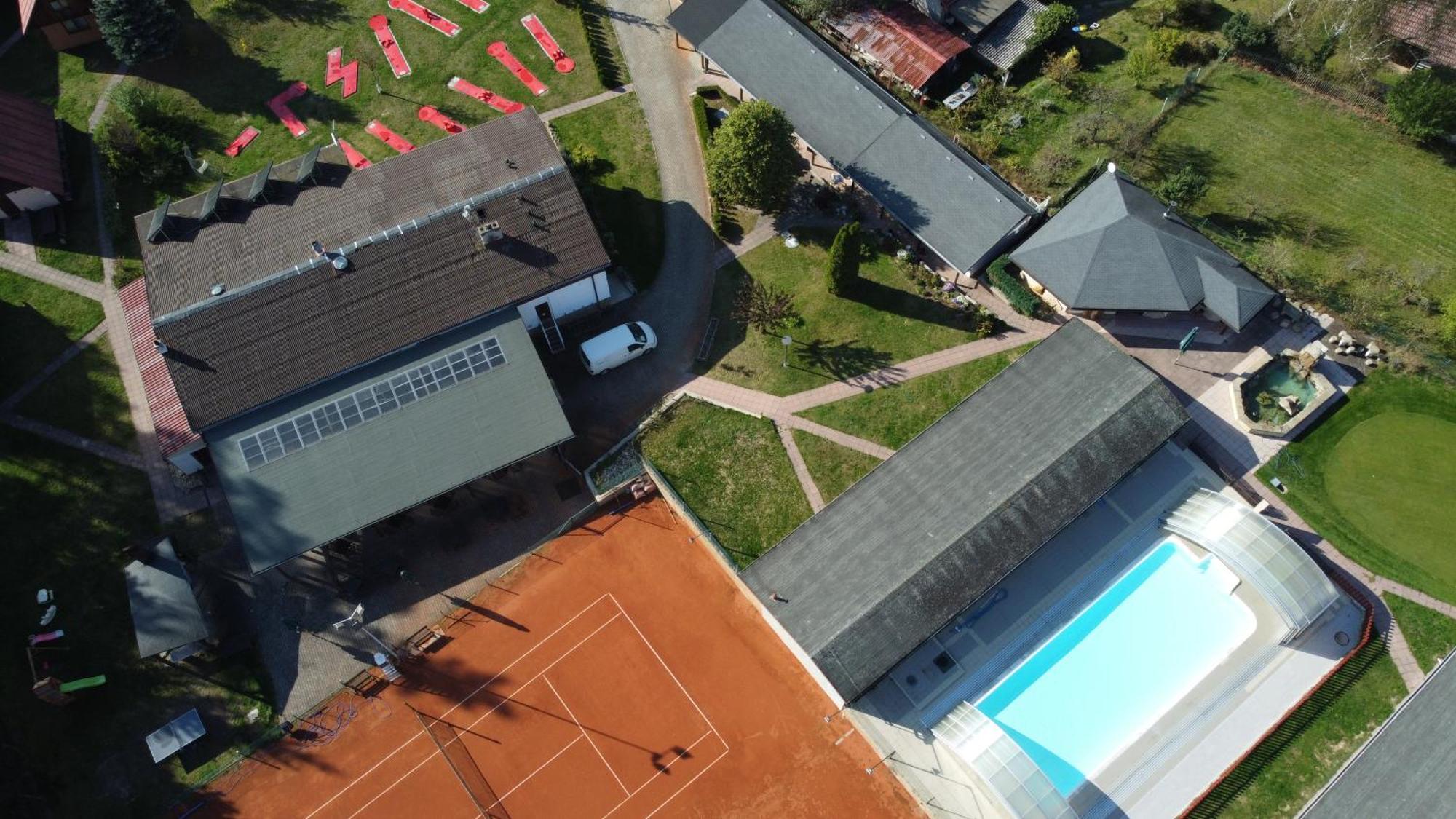 Raj Sportovni A Rekreacni Resort Branzez Kněžmost Bagian luar foto